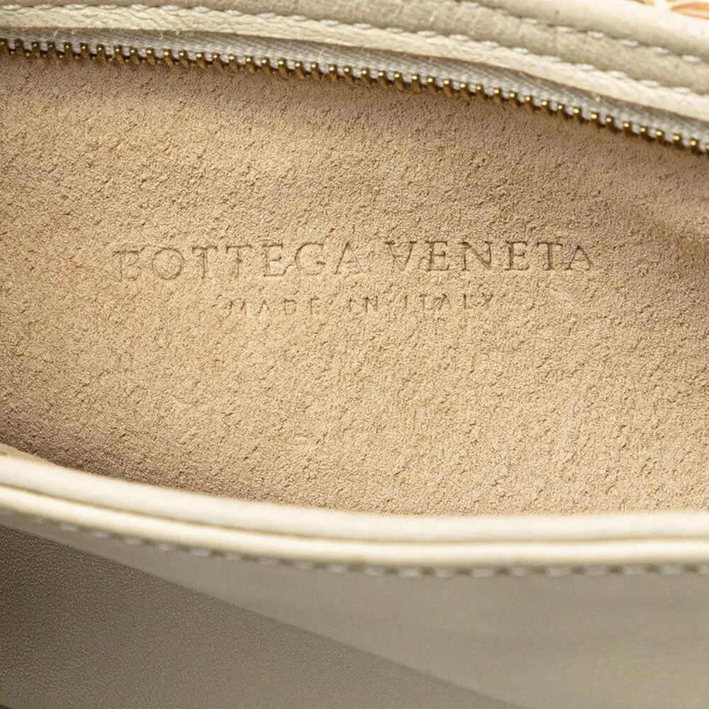 Bottega Veneta delivery duty